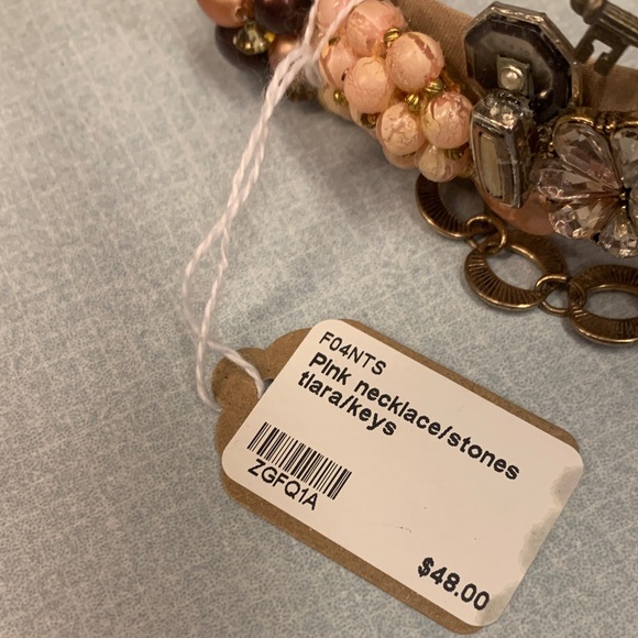 Elegant Floral Beaded Headband - Picture 2 of 7